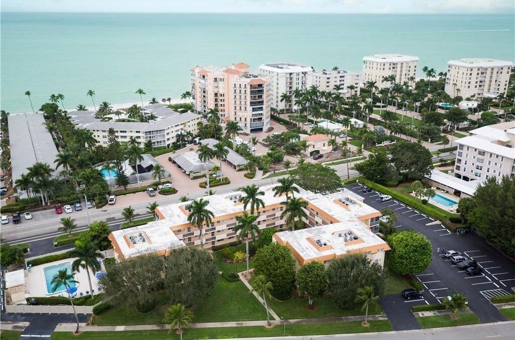 5 listings under $ 500K in Naples!